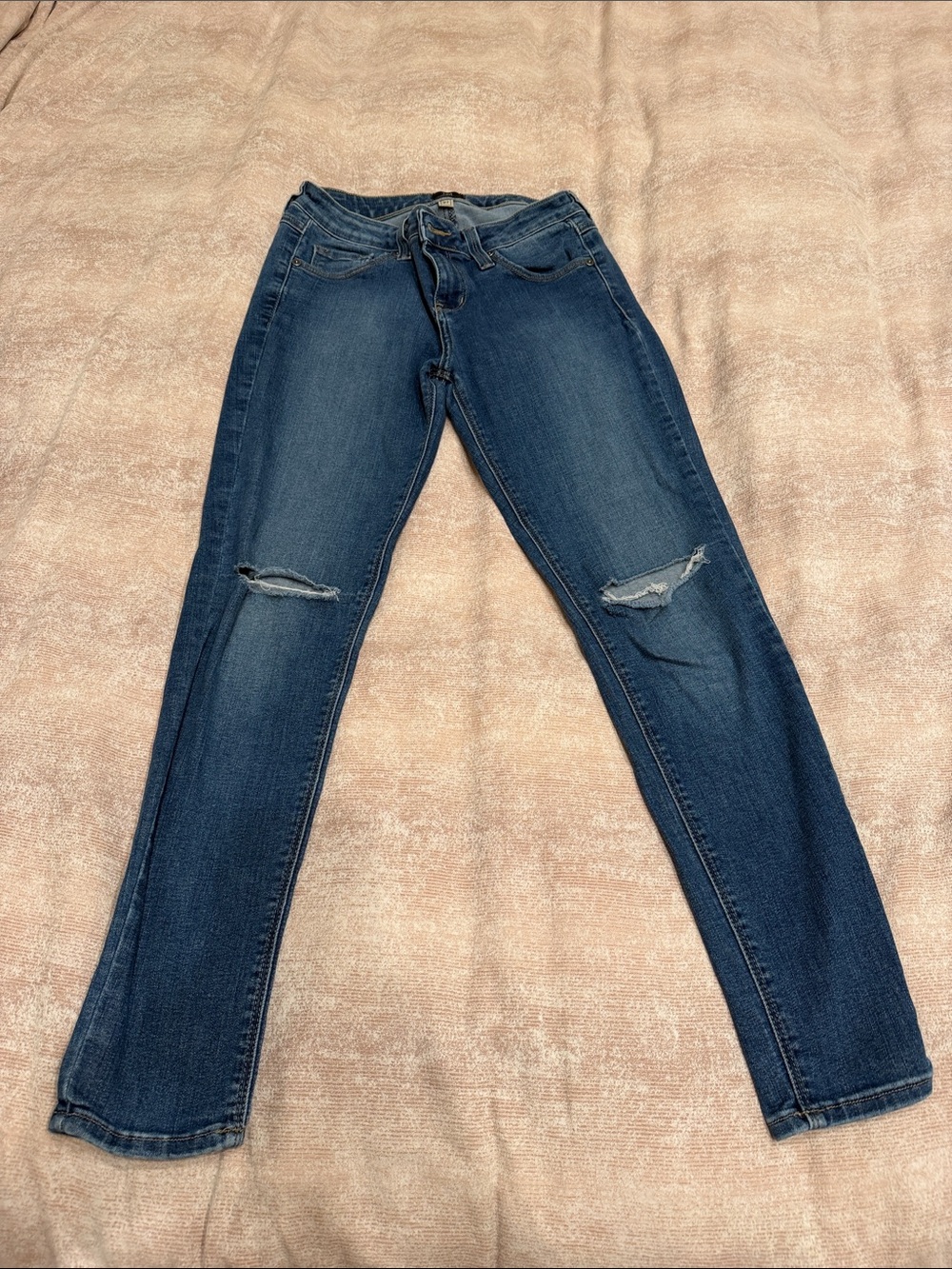 Just Black Skinny Jeans in Dark Blue with Knee Rips